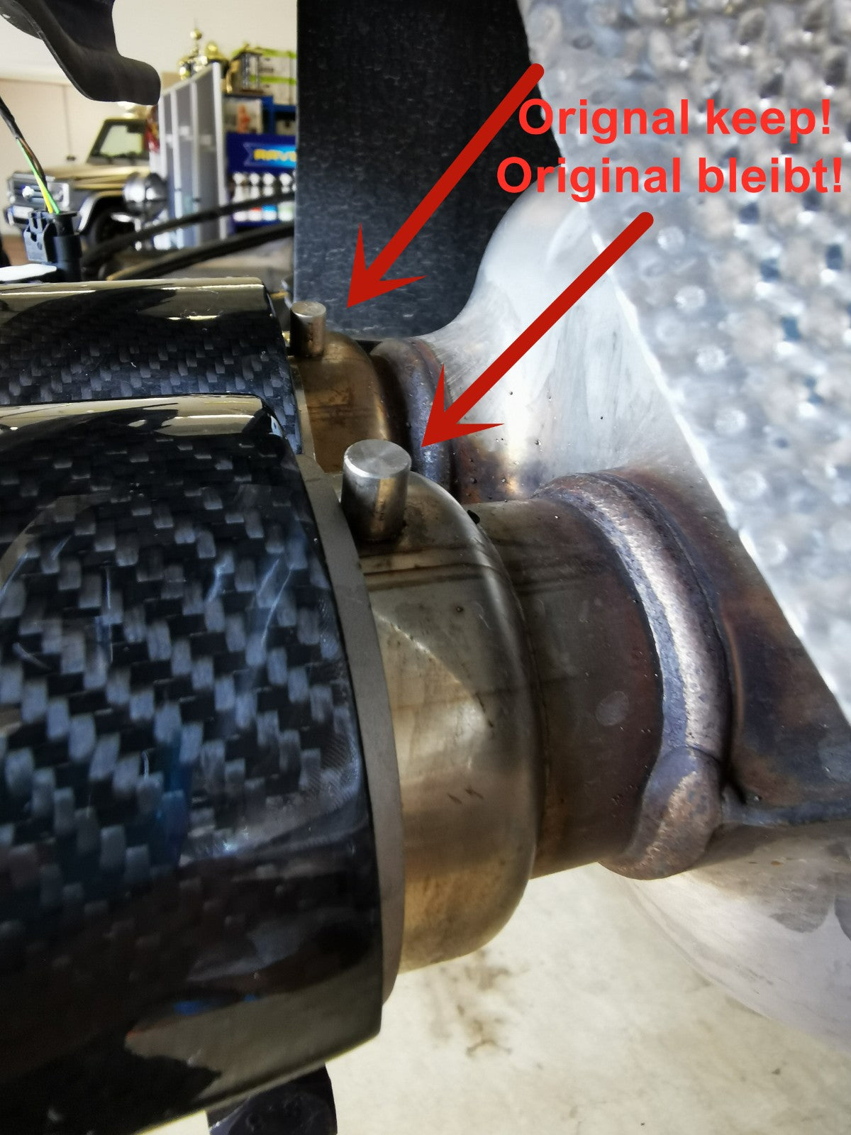 Carbon + Edelstahl Endrohrblenden Blau - BMW M2/M3/M4 F87 F80 F82 F83