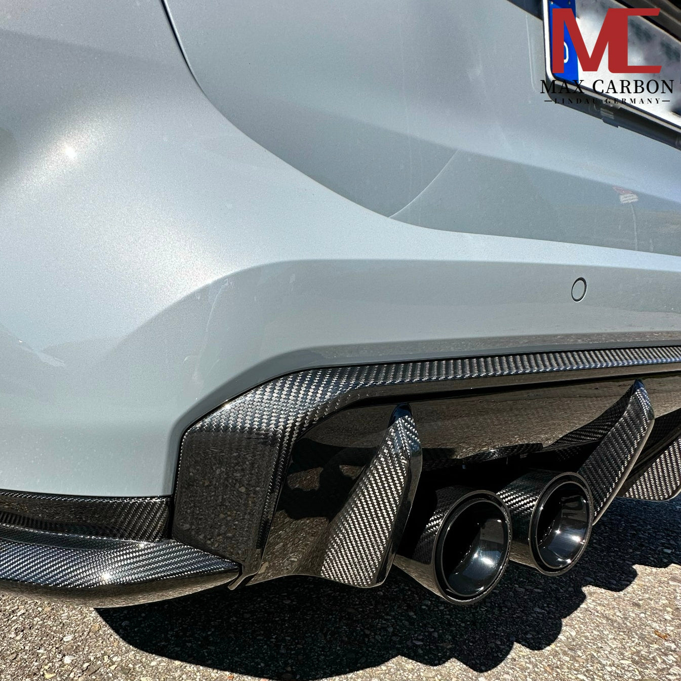 Dry Carbon Heckdiffusor Leiste für BMW M3 G80 G81 / M4 G82 G83 inkl. LCI