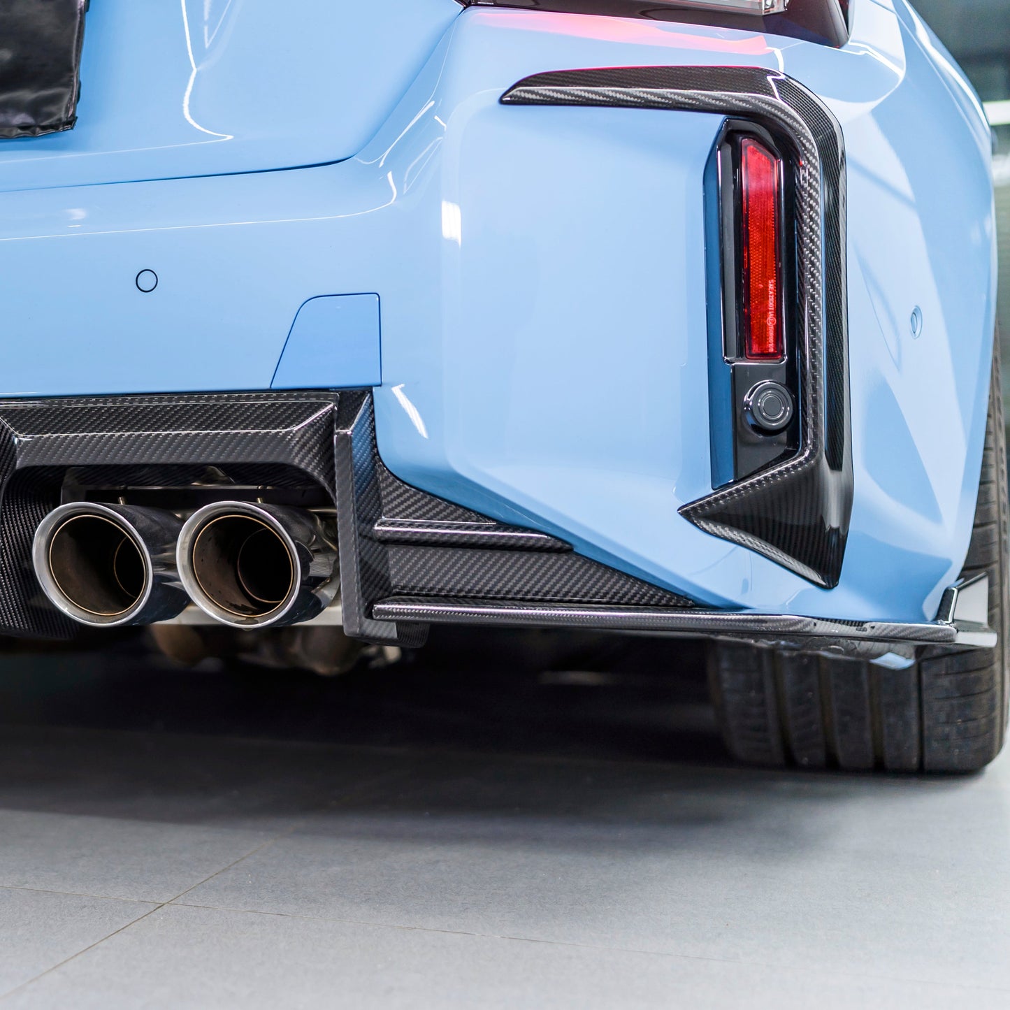 Dry Carbon Stoßstangenaufsatz in L-Form "KB Design" für BMW M2 G87