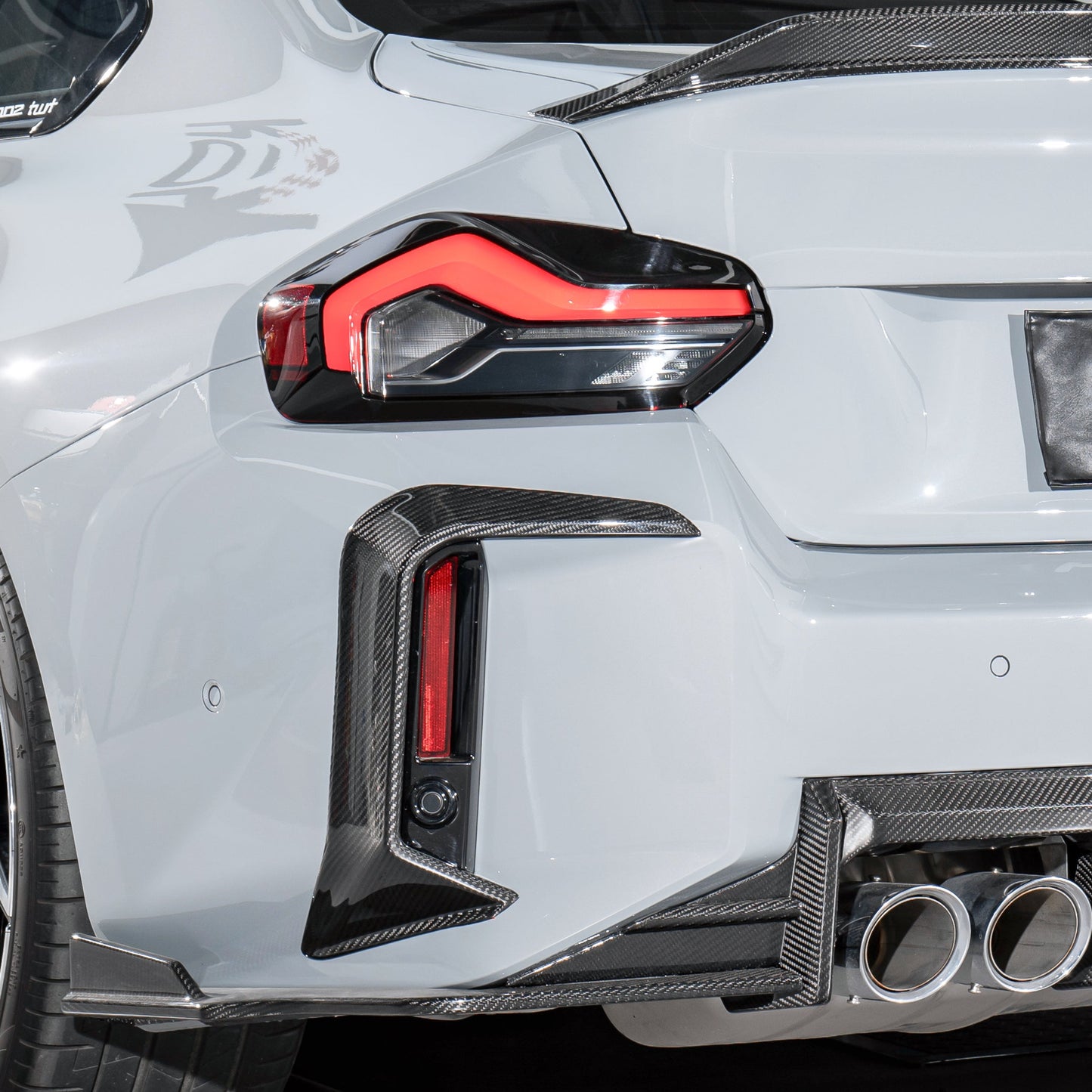 Dry Carbon Stoßstangenaufsatz in L-Form "KB Design" für BMW M2 G87