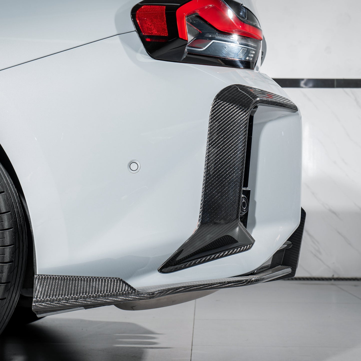 Dry Carbon Stoßstangenaufsatz in L-Form "KB Design" für BMW M2 G87
