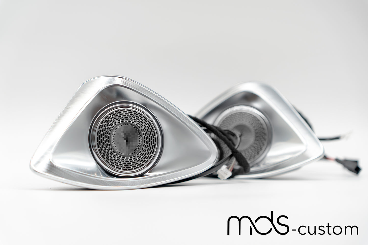 Mercedes W206 4D-Hochtöner mit Ambientebeleuchtung – Rotierende 4D Hochtöner